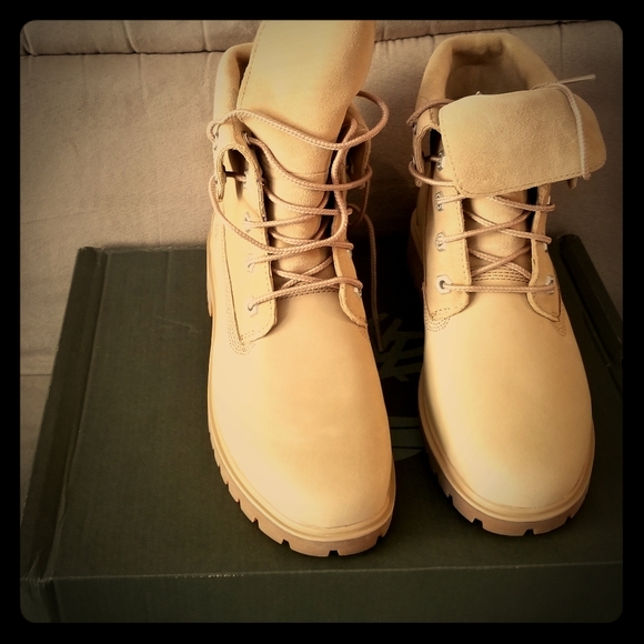Timberland Roll Top Boots - Picture 1 of 6